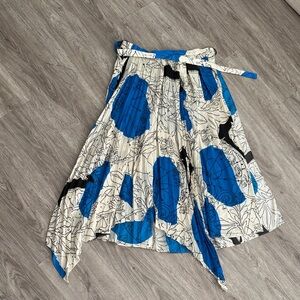 Zara Blue & Cream Asymmetrical Floral Handkerchief Skirt